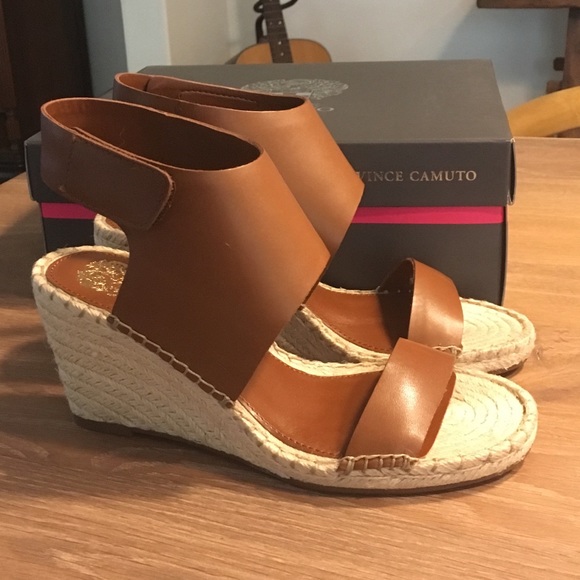 Vince Camuto Shoes - New w/box Vince Camuto Espadrille wedge size 9
